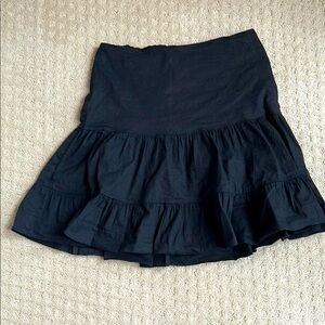 Nicole Miller black summer skirt. Size 8.